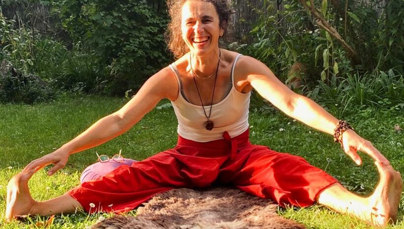 Kundalini Yoga für Anfänger:innen und Wiedereinsteiger:innen (KRI) mit Michaela